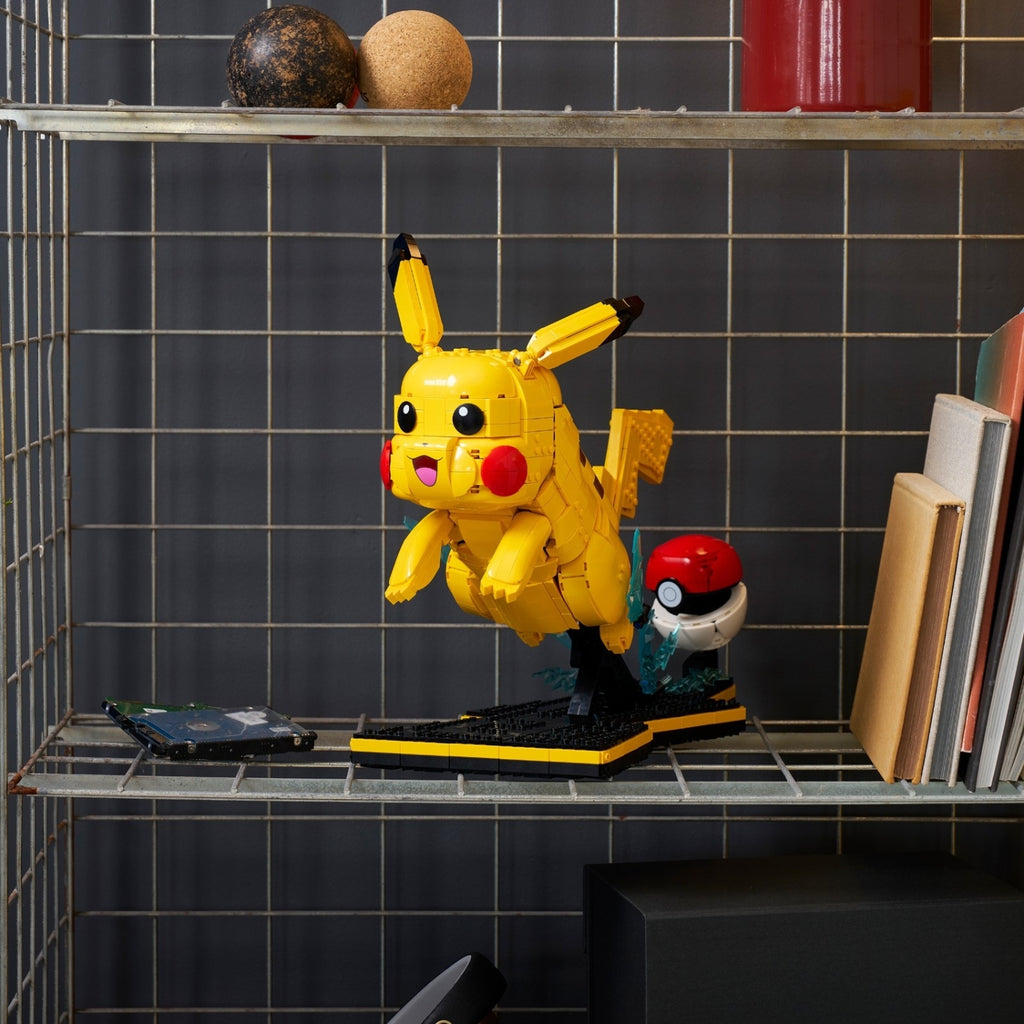 LEGO Pokémon Pikachu et Poké Ball 72152