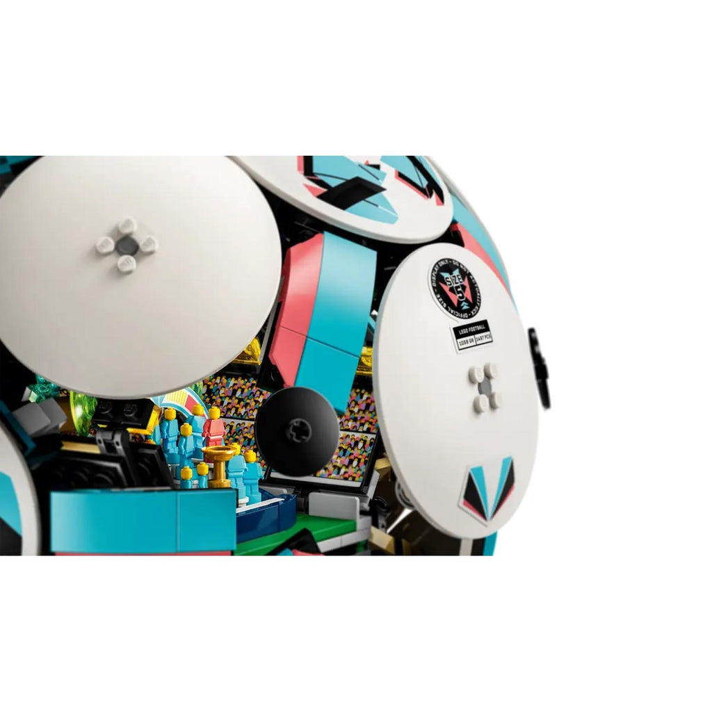 LEGO Editions Le ballon de foot 43019