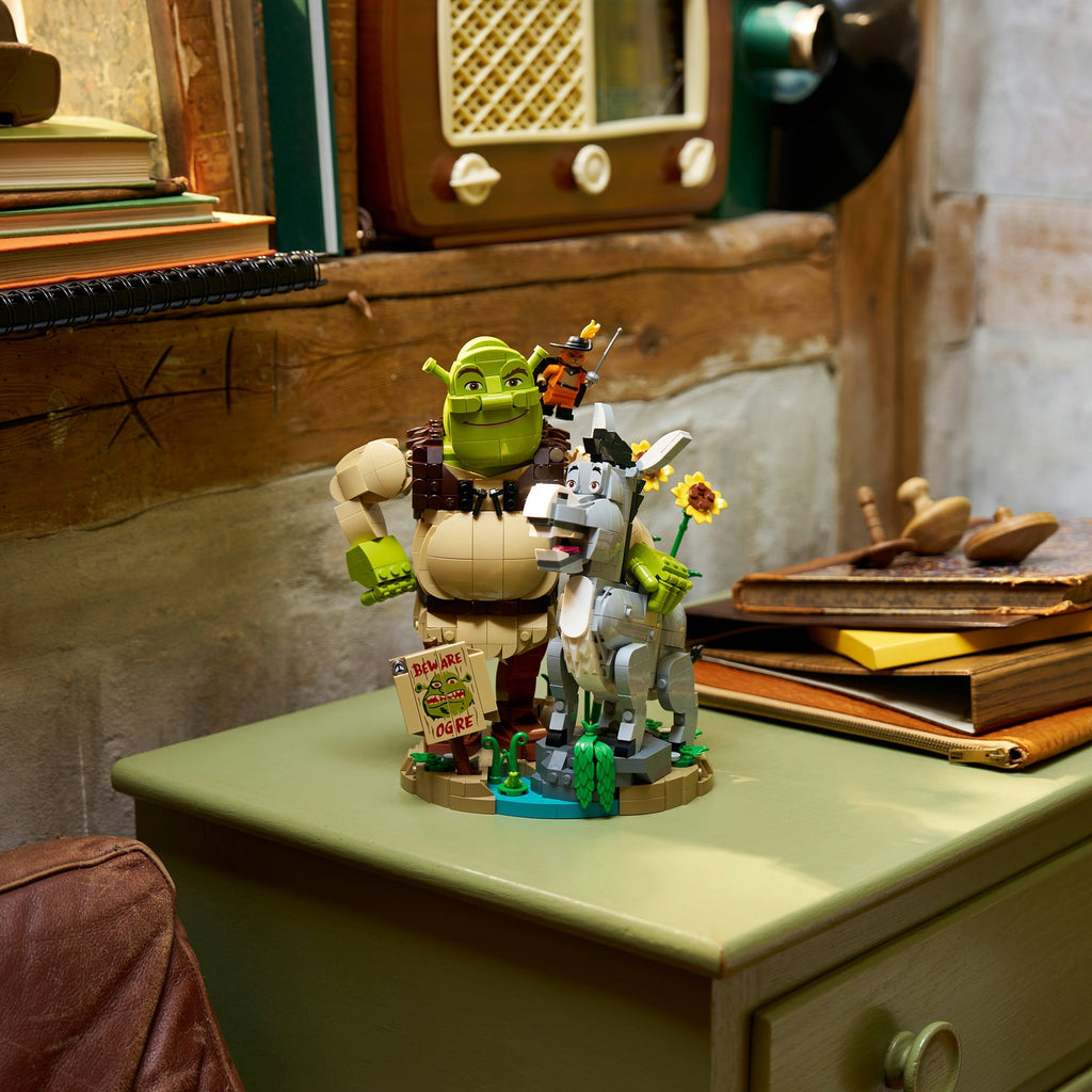 LEGO Icons Shrek, l’Âne et le Chat Potté 72423