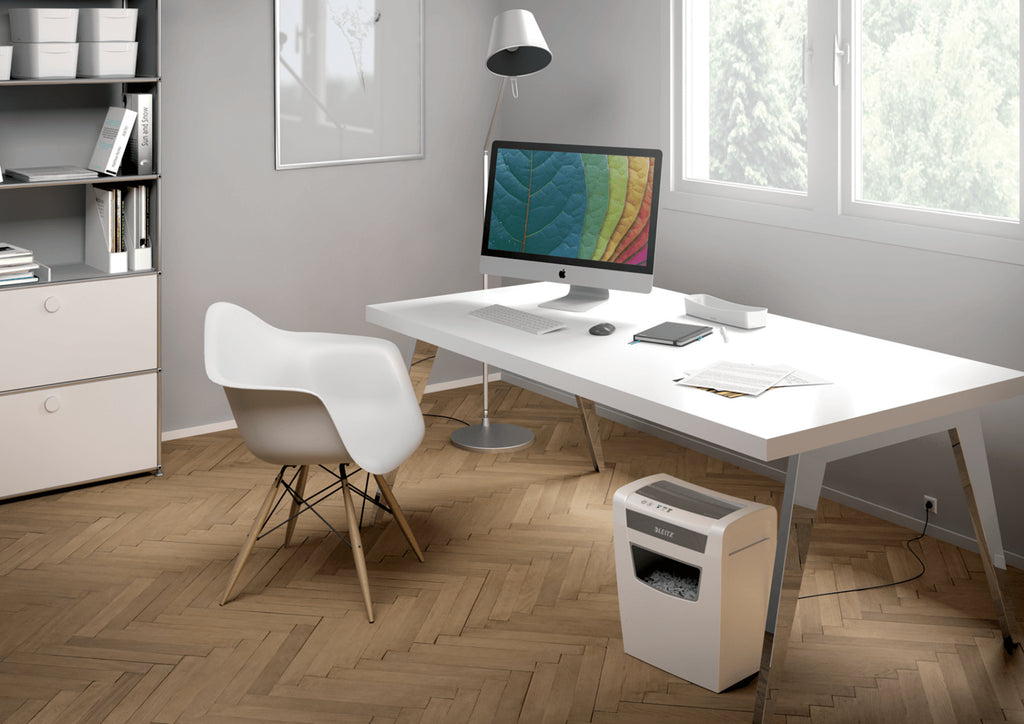 Leitz IQ Home Office P-4 destructeur de papier Découpage en particules 58 dB 22 cm Blanc