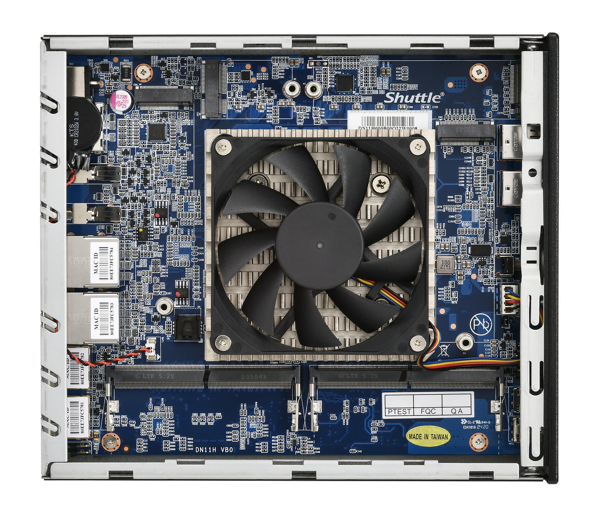 Shuttle Slim AI PC DN11H9 Intel Core Ultra 9 185H, Intel Arc Graphics, 4x 2.5 Gbit LAN, VESA