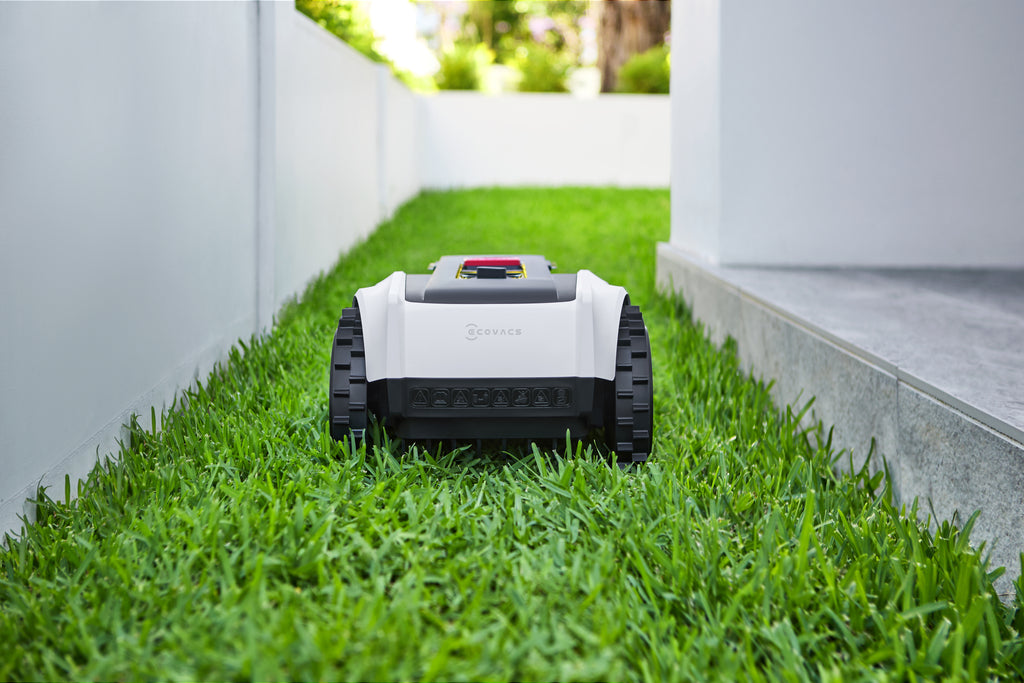 Ecovacs GOAT O800 RTK Tondeuse à Gazon Robot, Navigation AIVA 3D, Noir et Blanc