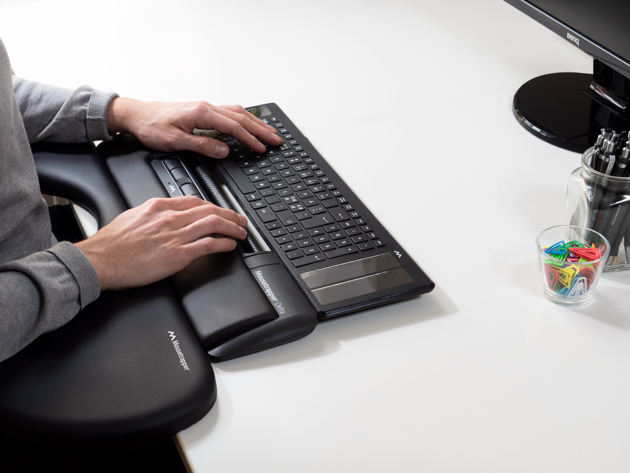 Mousetrapper Mousetrapper Advance 2.0+ & Type clavier Souris incluse Bureau USB + Bluetooth Nordique Noir