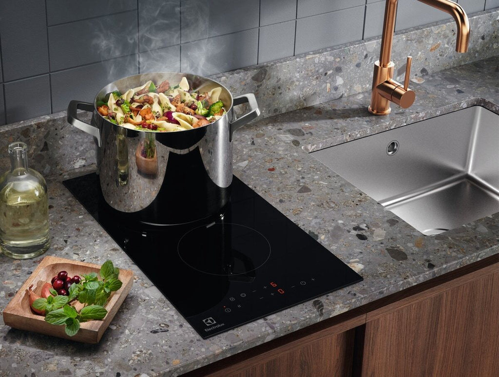Electrolux LHR3233CK Noir Intégré 29 cm Céramique 2 zone(s)