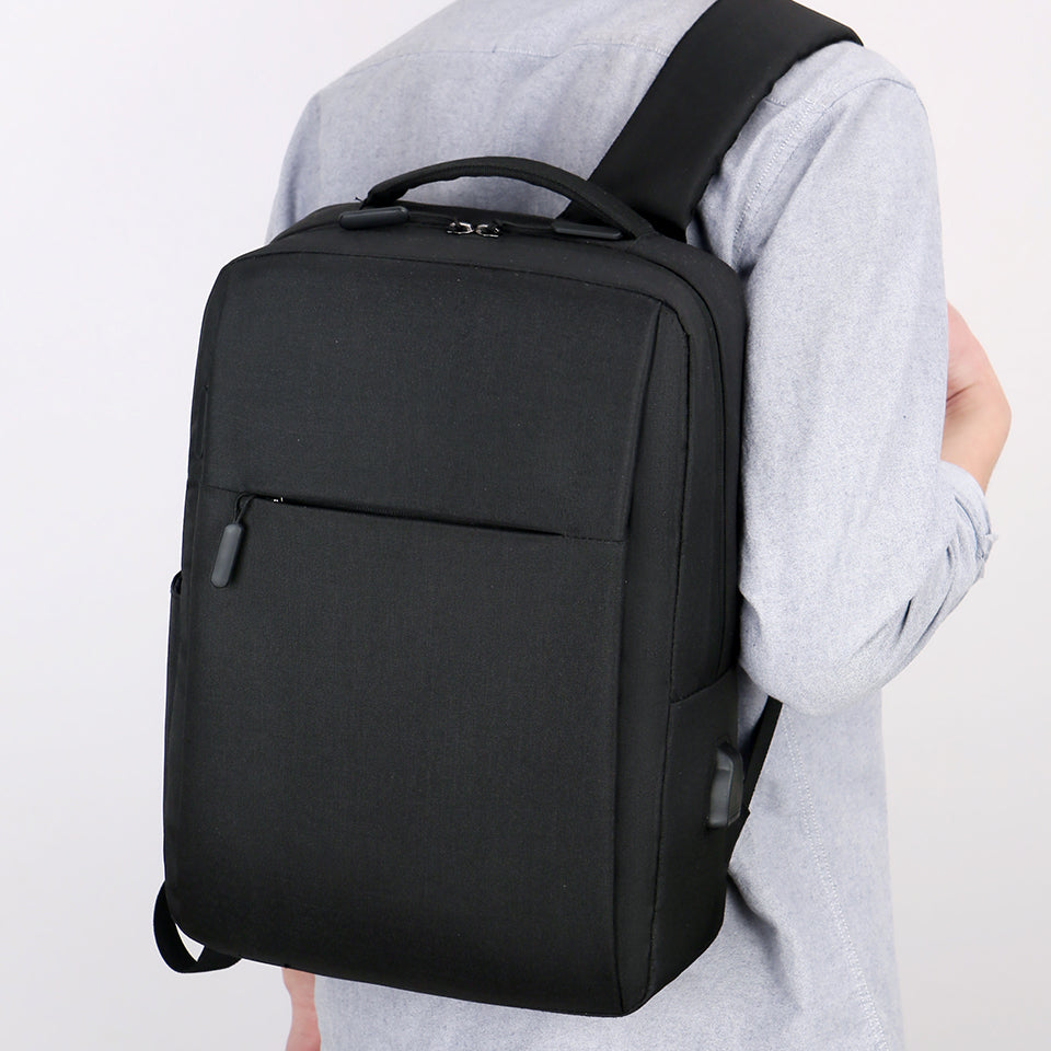 PLECAK NA LAPTOPA 15,6 WODOODPORNY PORT USB LAPTOP