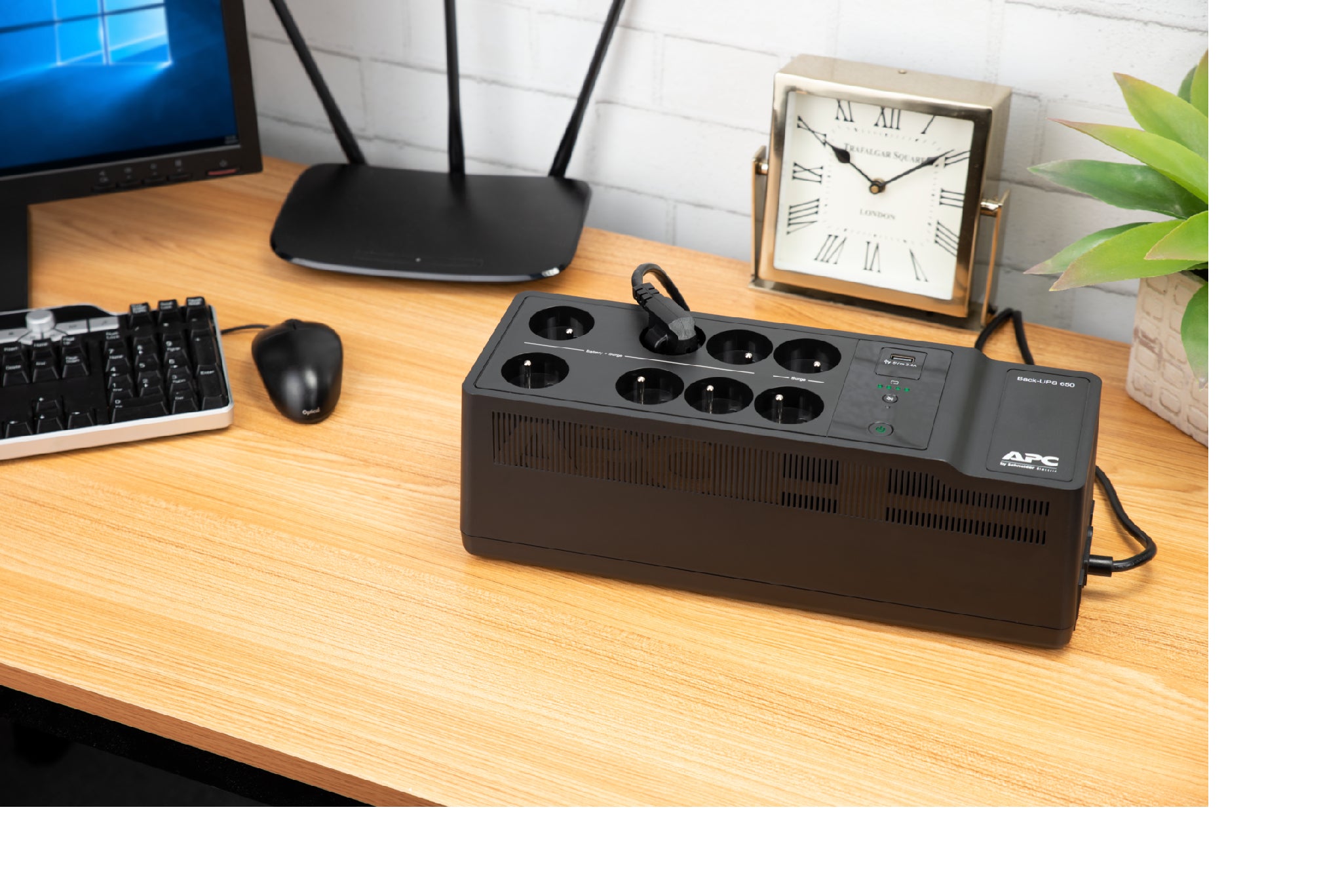 APC Back-UPS - Onduleurs monophasés Off-Line - 650VA - 230V - 1USB - 6+2 Prises GR