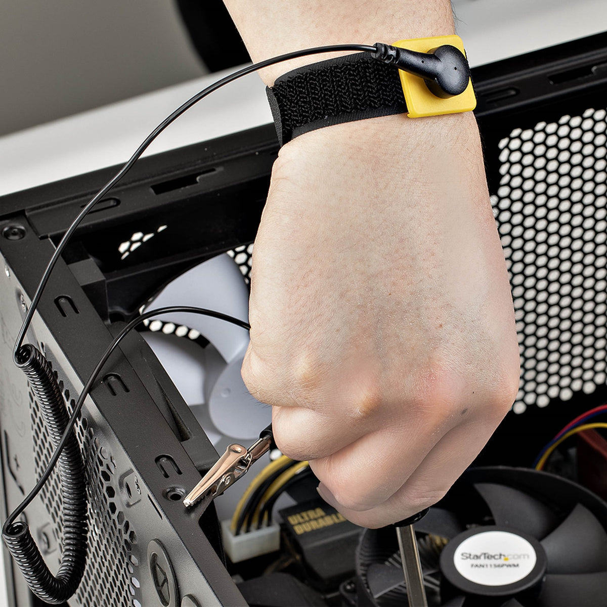 StarTech.com ESD-WRIST-STRAP Bracelet Antistatique Noir - vue 5