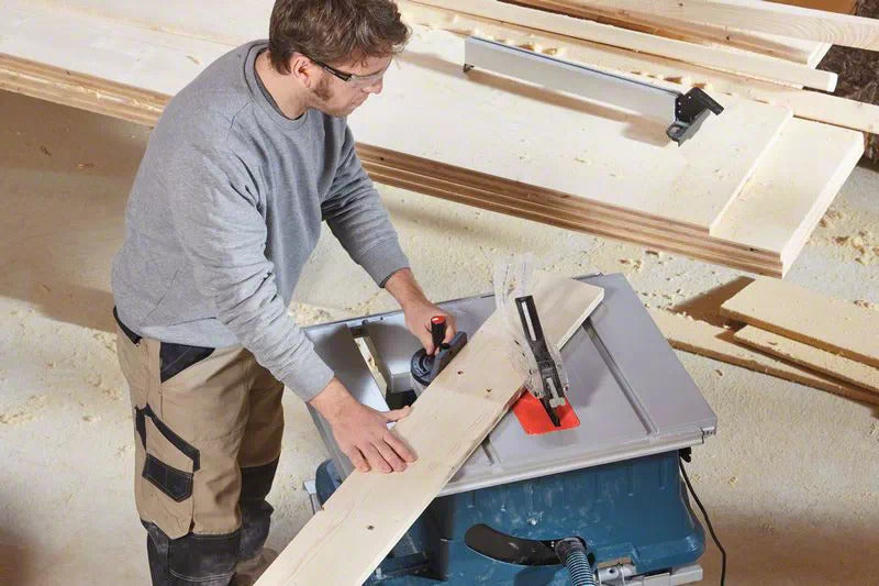 Bosch Bosch GTS 635-216 Professional 1600 W 550 tr/min