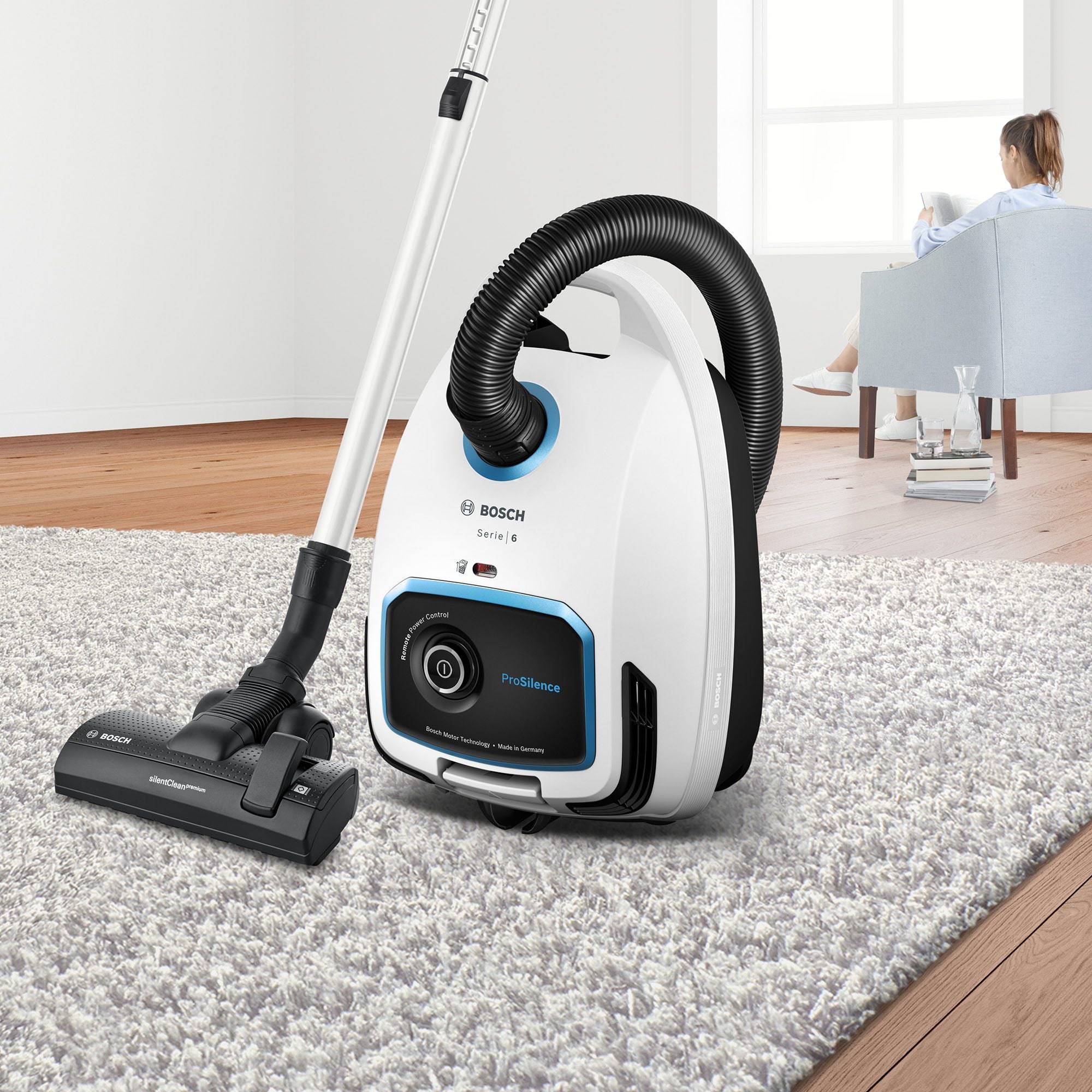 Bosch Bosch Serie 6 BGB6SIL1 Aspirateur 4 L Aspirateur réservoir cylindrique Sec 700 W Sac à poussière