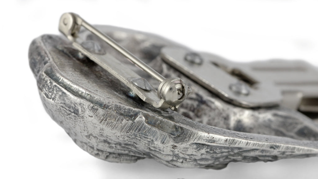 Hovawart, Hovie - brooch with a clip, holder for a start number, silver-plated dog show pin from the Art-Dog brand