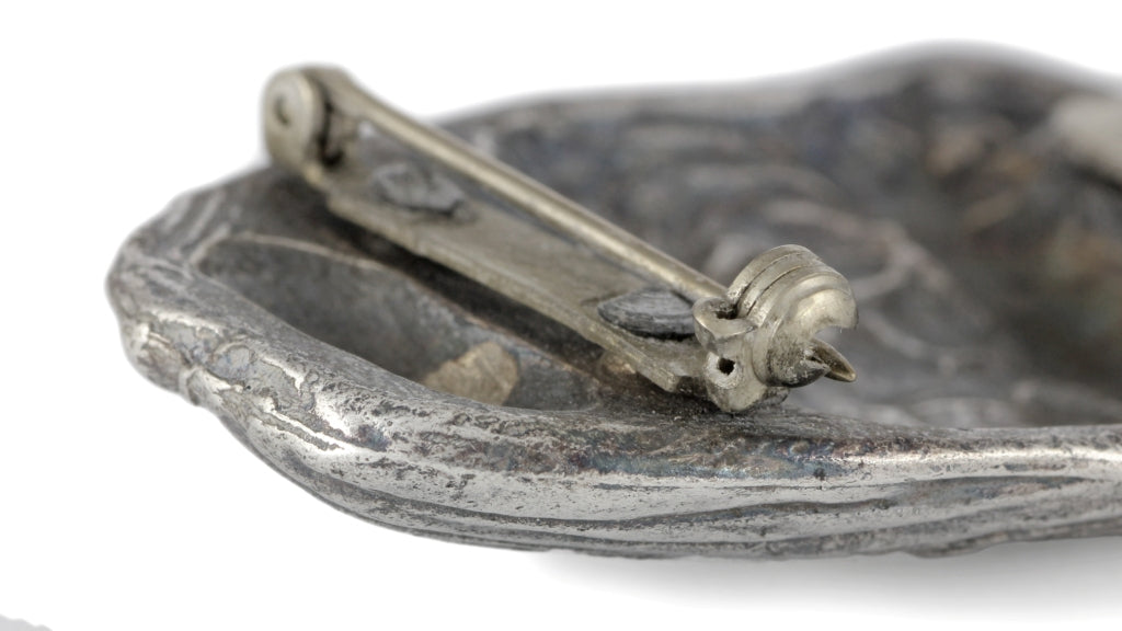 Shih Tzu, Chrysanthemum Dog - brooch with a clip, holder for a start number, silver-plated dog show pin from the Art-Dog brand