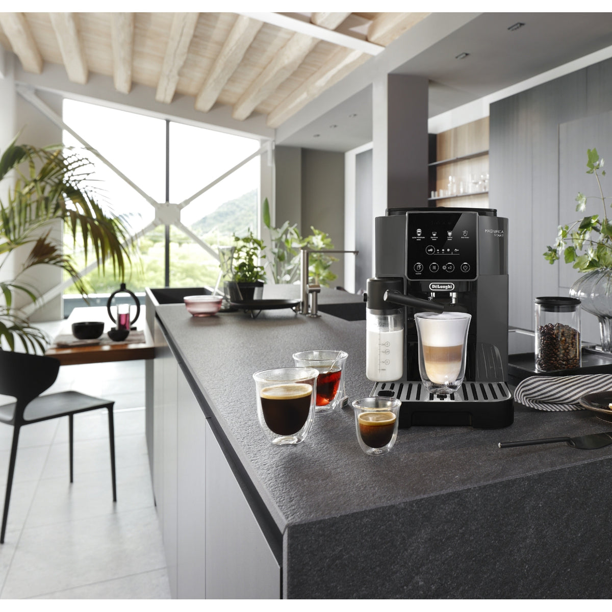 Delonghi Machine à café avec broyeur Magnifica Start ECAM223.61.GB