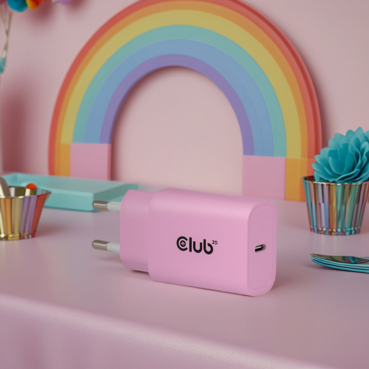 CLUB3D CAC-3021 Chargeur Secteur Universel pour Smartphone, Charge Rapide, USB-C, Rose