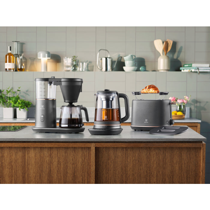 Electrolux E7T1-6BP 2 part(s) 980 W Noir