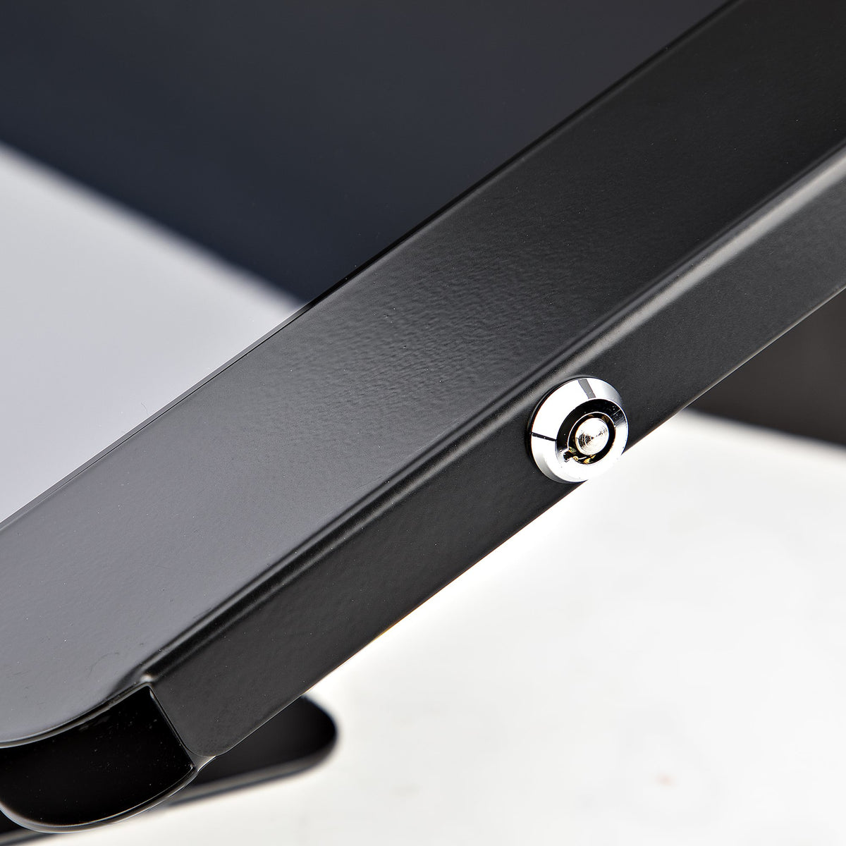 StarTech.com Secure Tablet Stand, Anti Theft Universal Tablet Holder for Tablets up to 10.5, Lockable Tablet Stand for Desk/ K-Slot Compatible, VESA Mount, Wall Mount Tablet Enclosure - Security POS Tablet Stand (SECTBLTPOS2) Tablet Stativ - vue 6