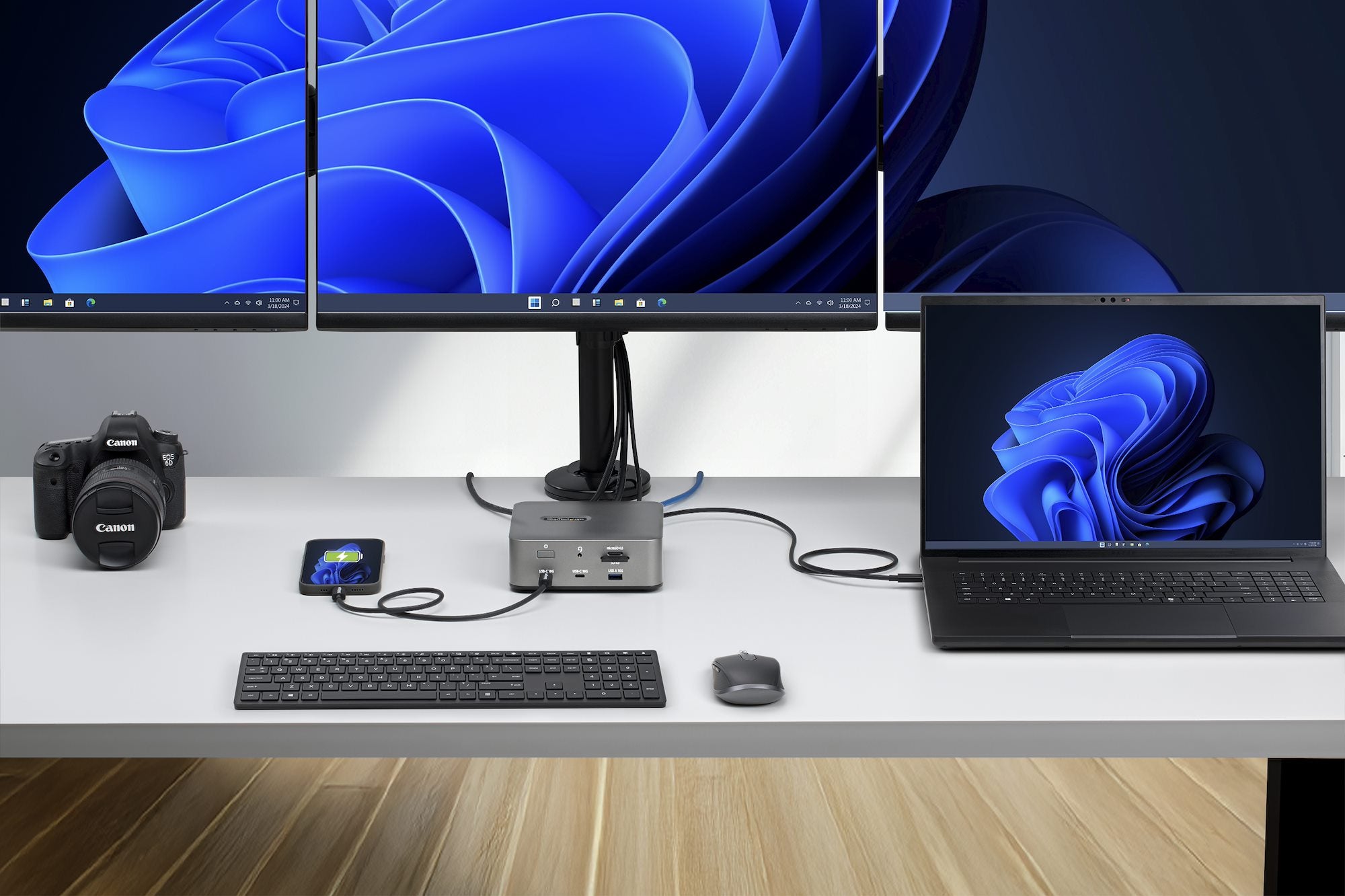 StarTech.com Dock Thunderbolt 5, Double 8K 60Hz, Triple 4K pour Windows, Jusqu'à Double 6K 60Hz pour Mac - Station d'Accueil TB5 et USB4 avec Transfert Max. 120 Gbps, PD 140W, Téléphone 30W, USB 10 Gbps