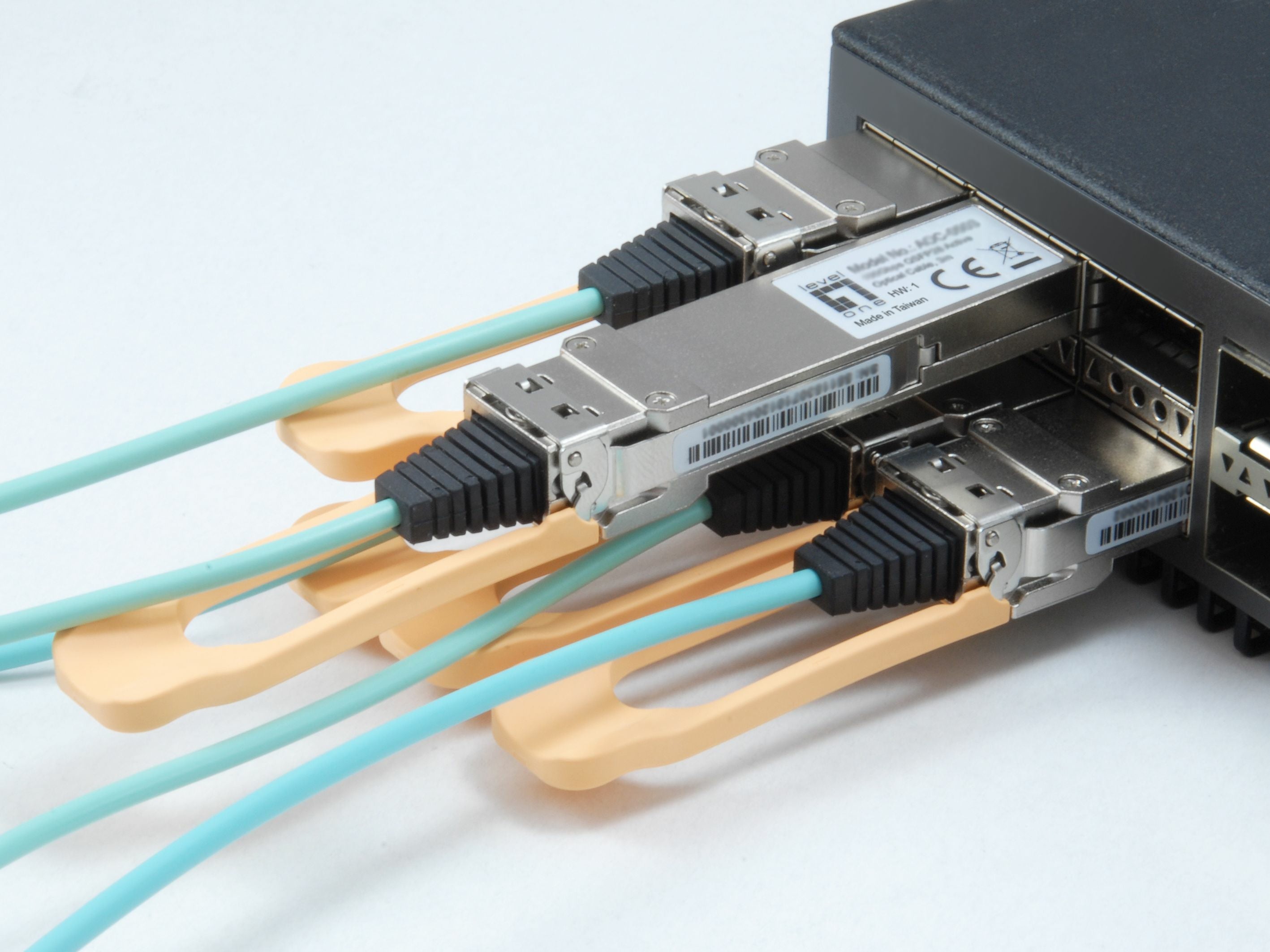 LevelOne AOC-0502 module émetteur-récepteur de réseau Fibre optique 103100 Mbit/s QSFP28 850 nm