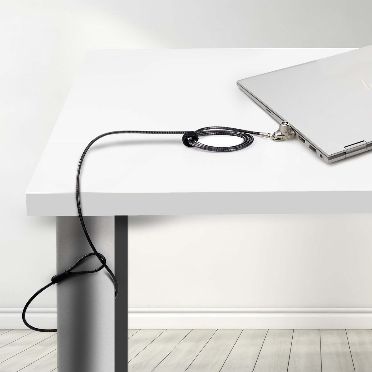 StarTech.com Antivol pour Ordinateur Portable Noble Wedge, Câble en Acier 1,5m, Serrure à Clé