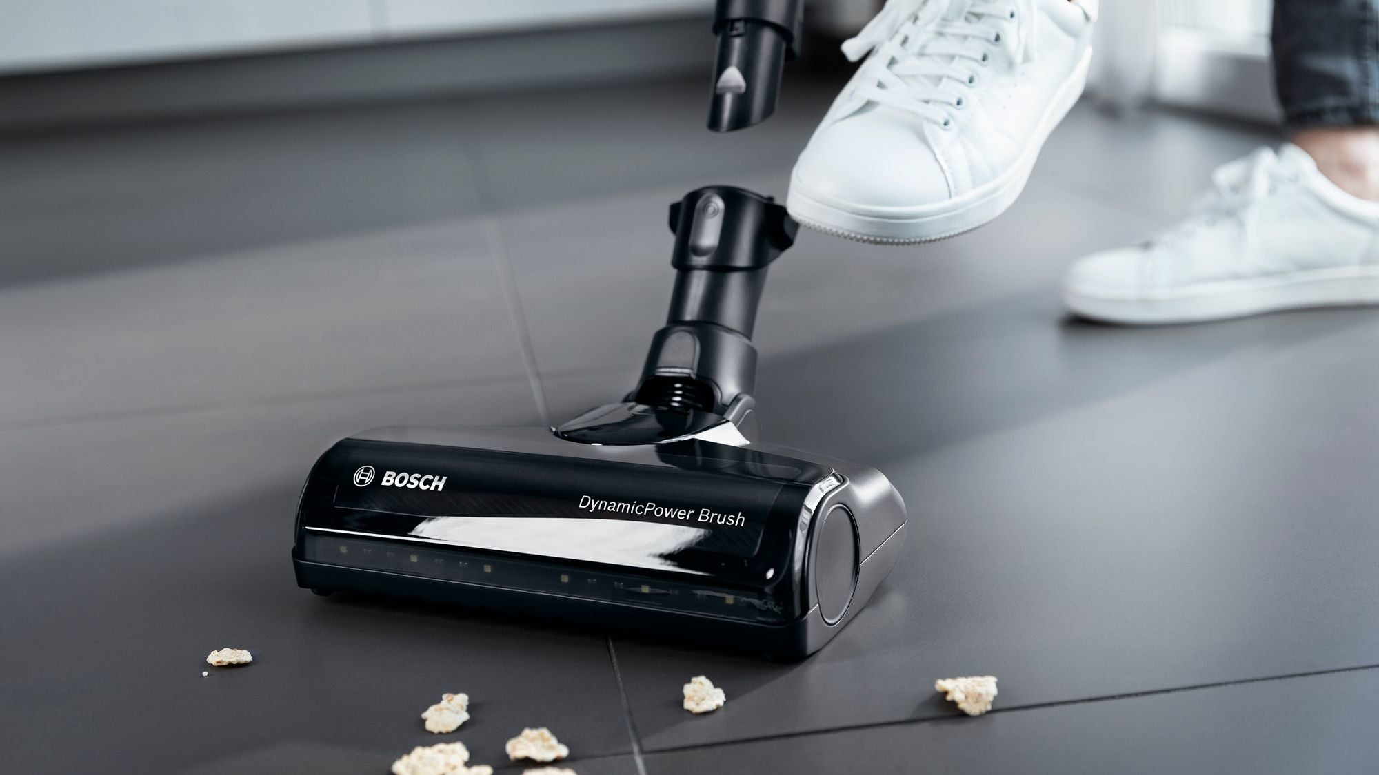 Bosch Bosch BSS711W aspirateur balai et balai électrique Batterie Sec Sans sac 0,3 L Noir, Argent, Blanc