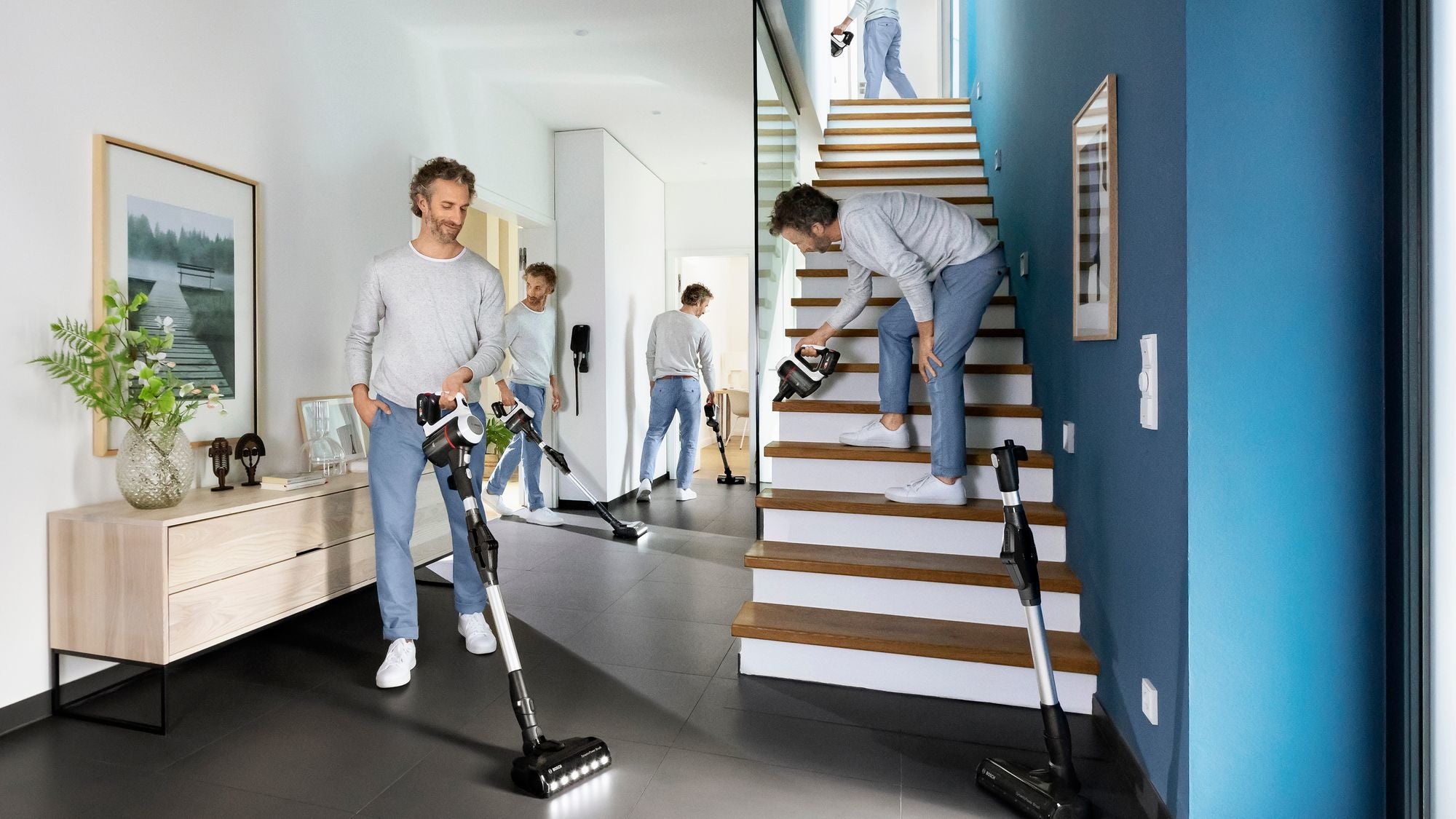 Bosch Bosch BSS711W aspirateur balai et balai électrique Batterie Sec Sans sac 0,3 L Noir, Argent, Blanc