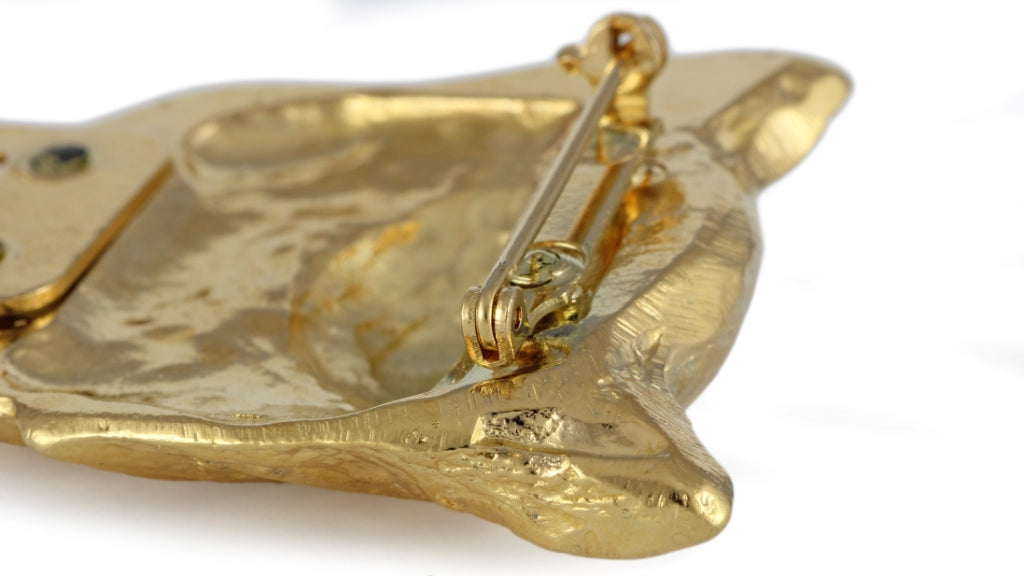 Chihuahua long-haired I - brooch with a clip, gold-plated holder for a start number, a gift for a dog show by Art-Dog brand.