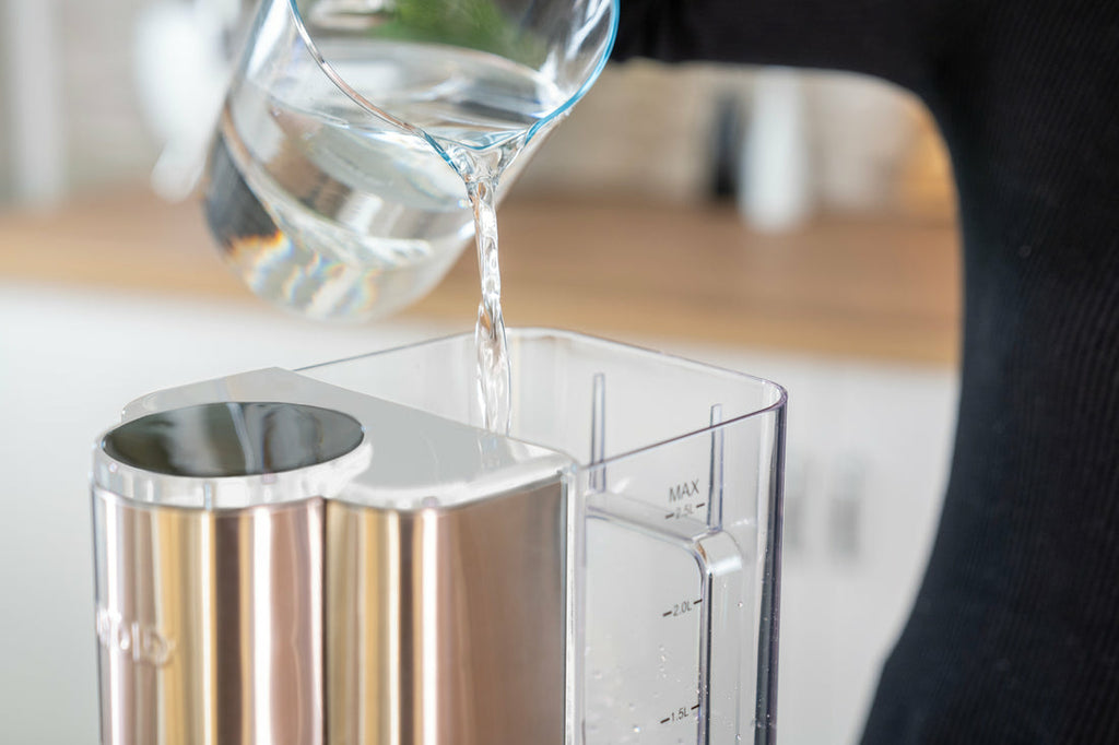 Unold Ava Bouilloire 2,5 L 2600 W, Argent et Blanc