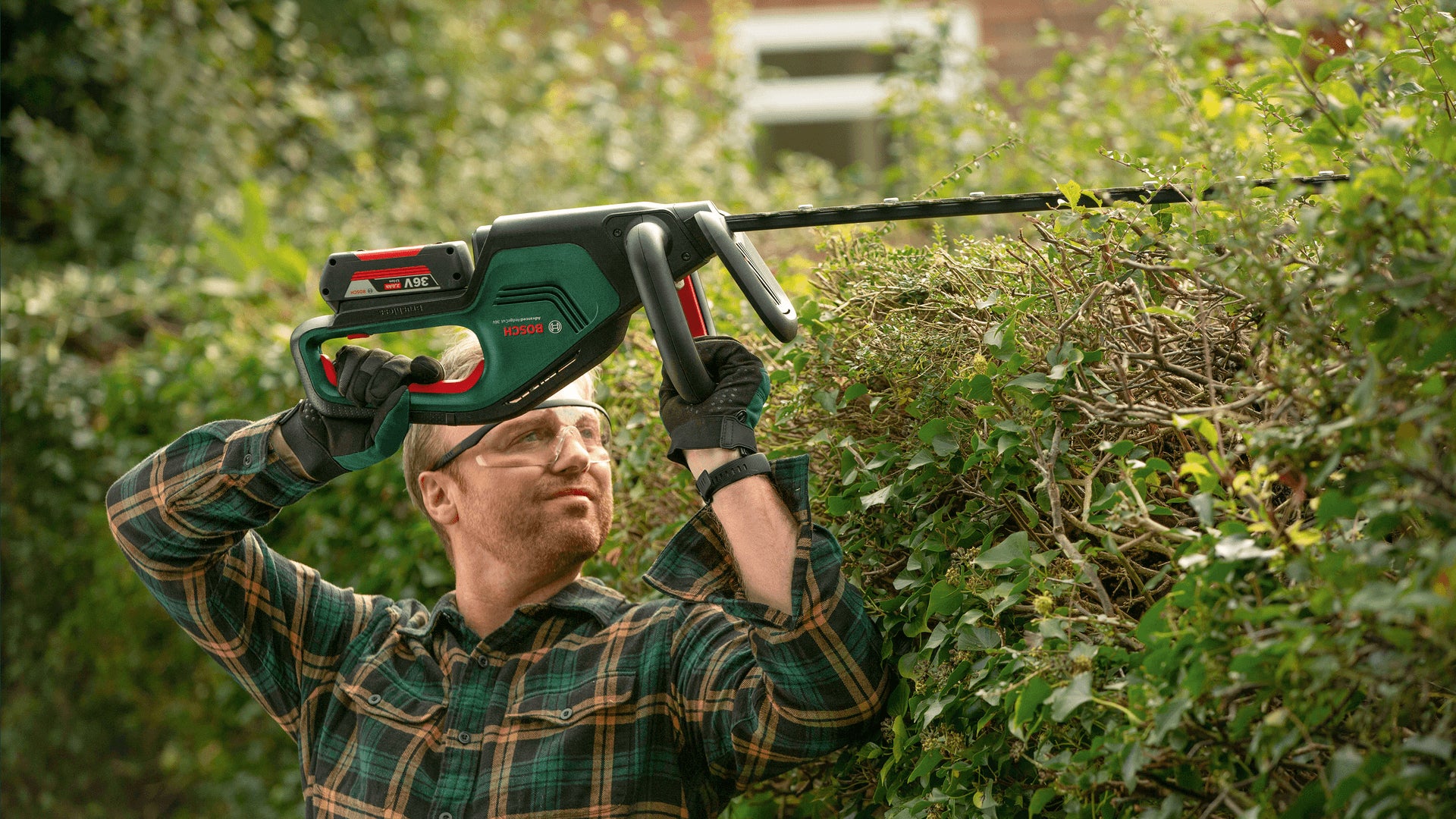 Bosch Bosch AdvancedHedgeCut 36V-65-28 Lame unique 3,5 kg