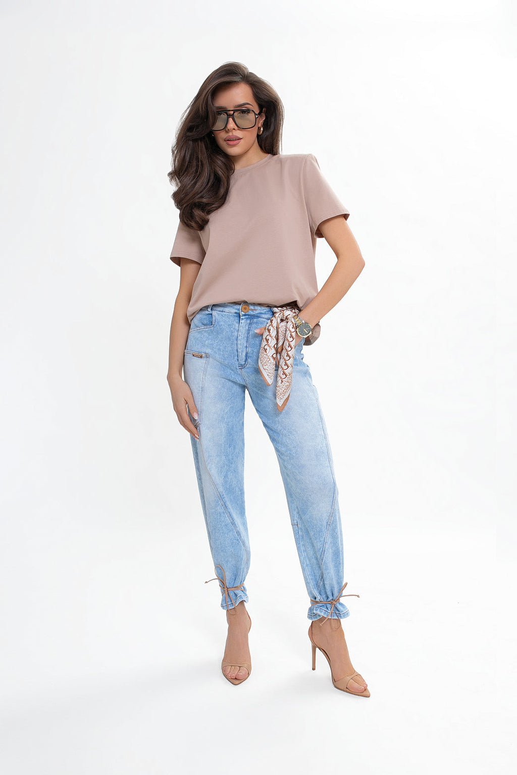 Blouse en coton à épaulettes - un basique élégant