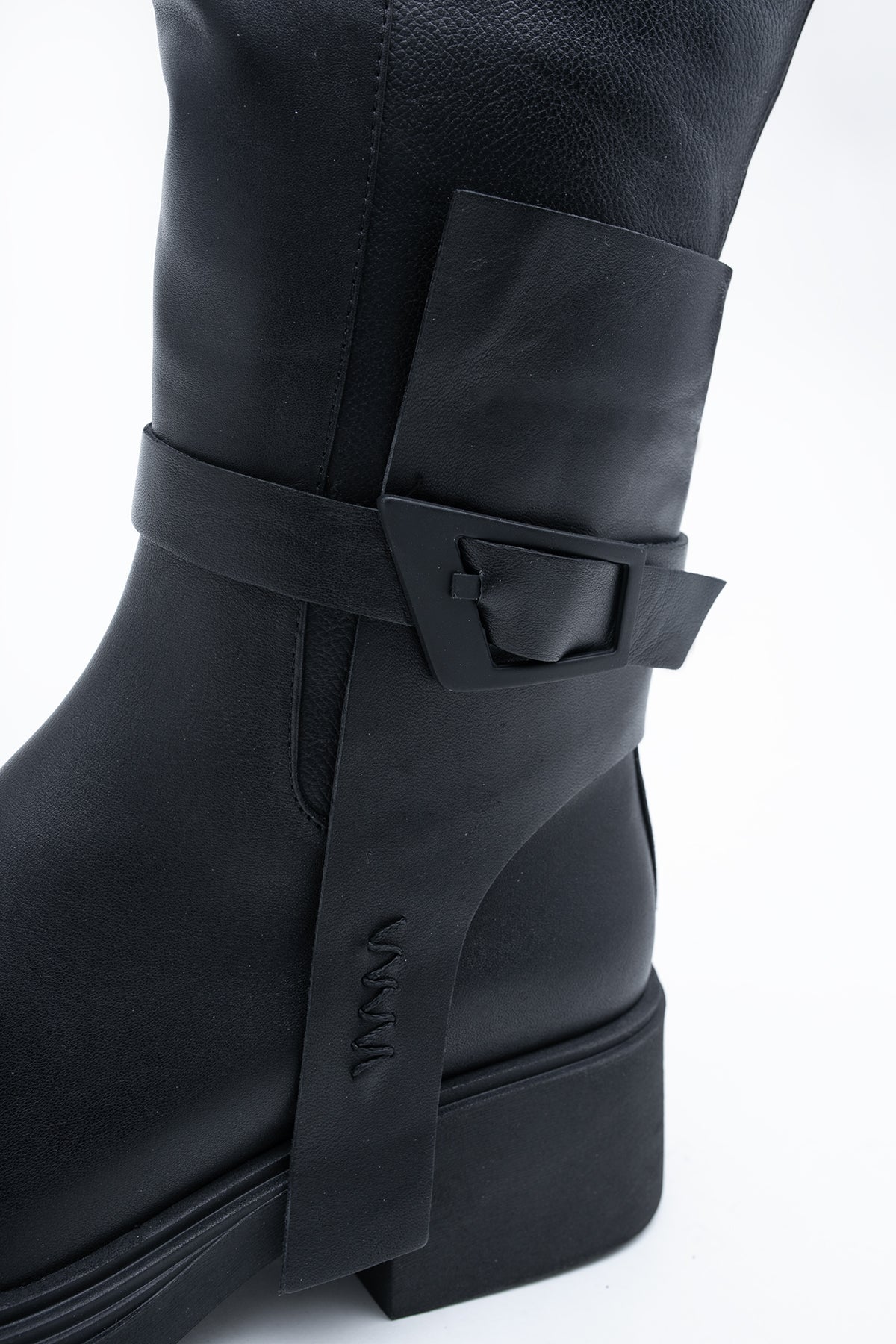 Bottes en cuir pleine fleur avec boucle