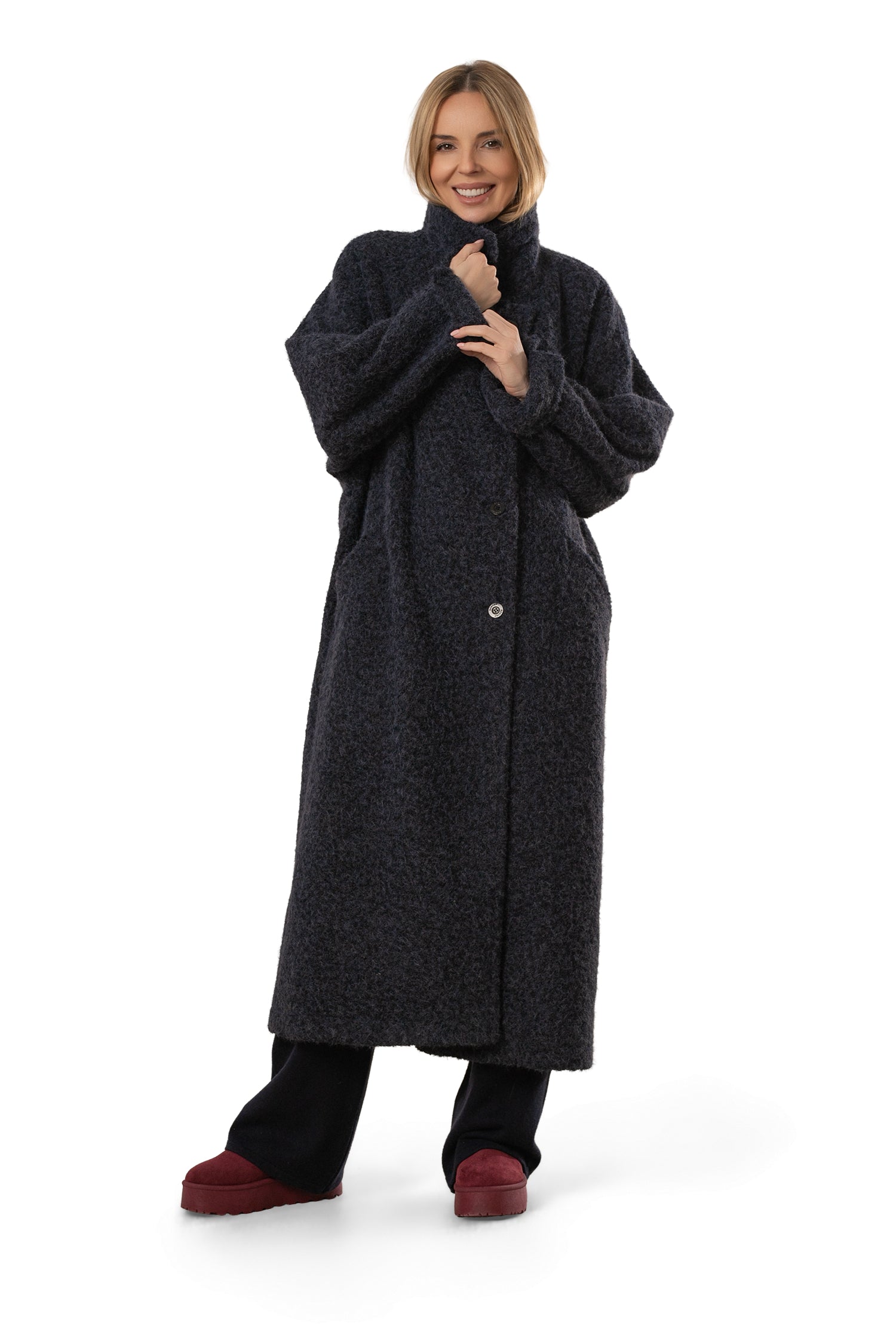 Un long manteau élégant pour femme - Bastet par Agnieszka Włodarczyk