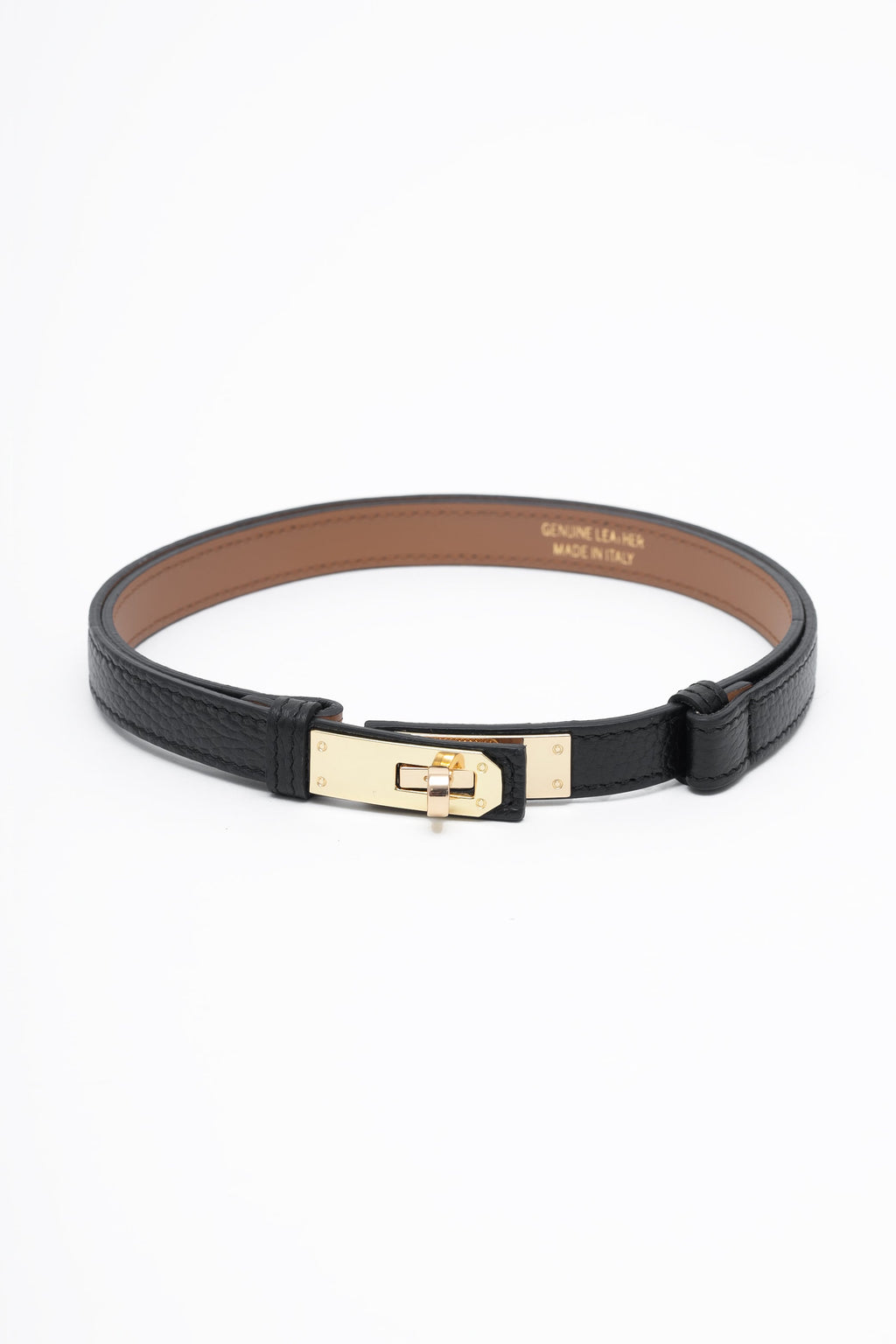 Une ceinture en cuir
