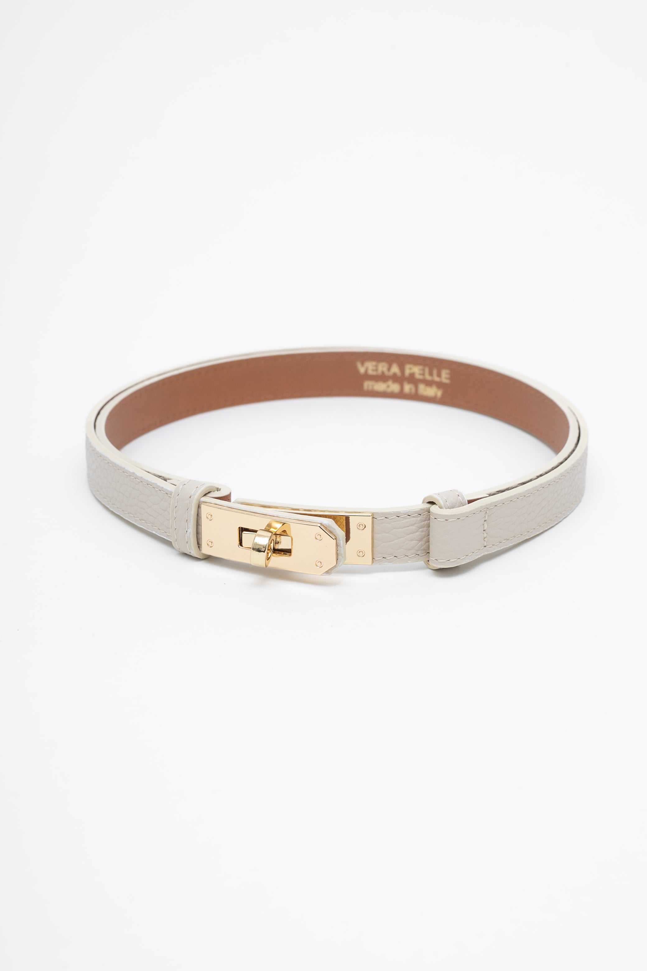 Une ceinture en cuir