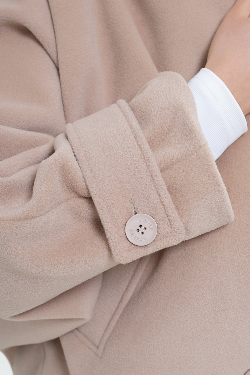 Veste pour femme en molleton avec capuche - coupe kimono, double boutonnage