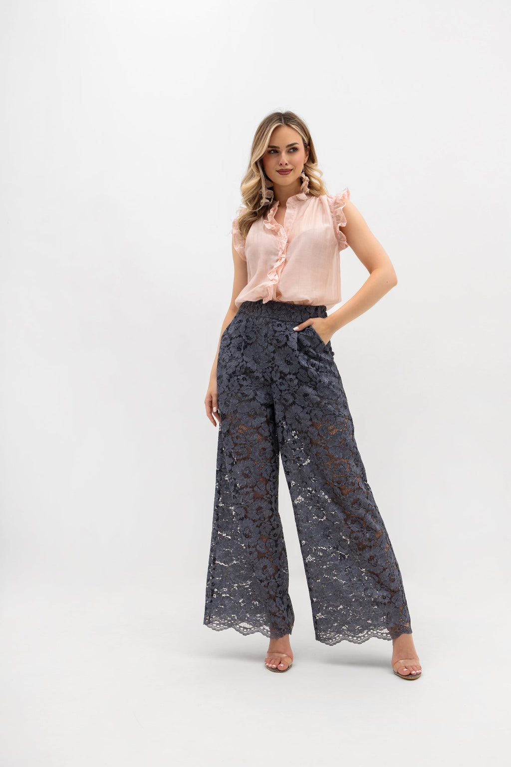 Pantalon ample en dentelle, avec poches et taille élastiquée