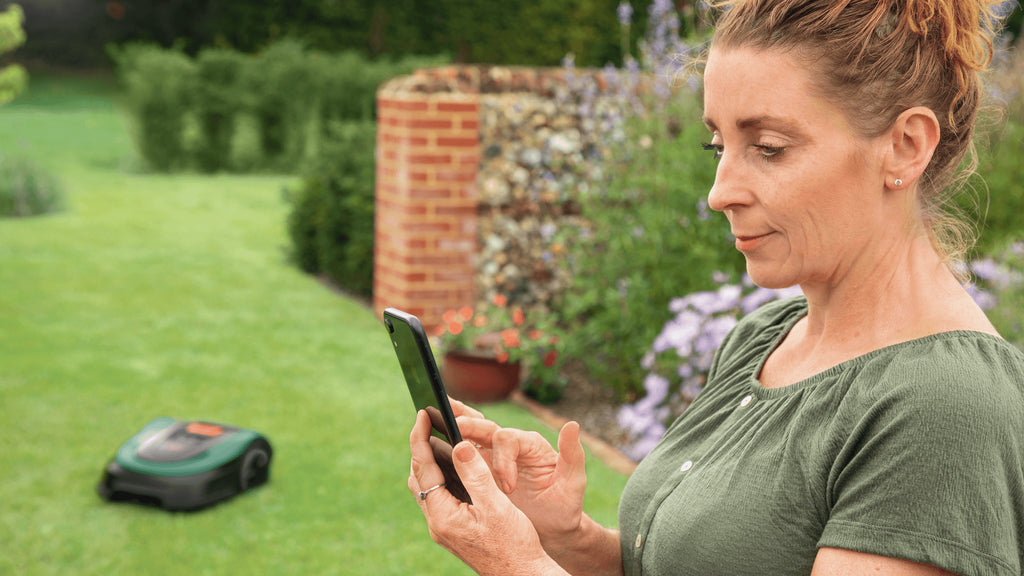 Bosch Bosch Indego M+ 700 Tondeuse à gazon robot Batterie Noir, Vert
