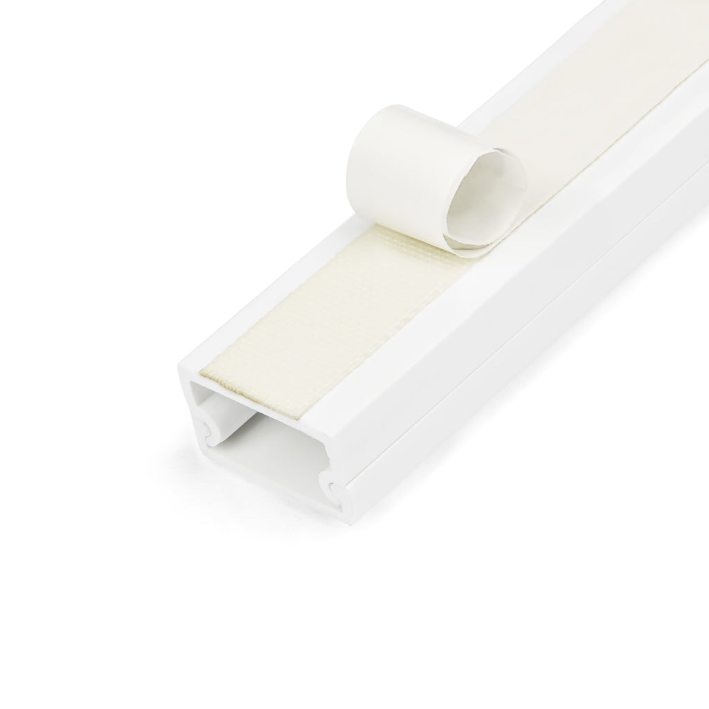 StarTech.com Chemin de Câbles PVC avec Couvercle et Ruban Adhésif, 19mm x 11mm, Longueur 1m, Homologué UL