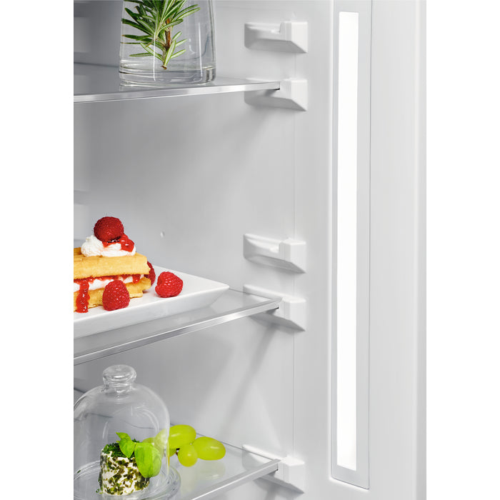 AEG RCS736DXMB Réfrigérateur Combiné Pose Libre 367 L, Noir