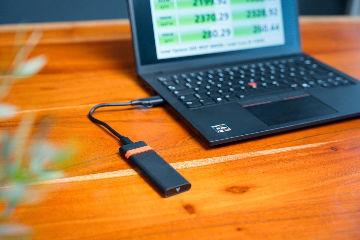 Verbatim 32261 Boîtier SSD M.2 NVMe PCIe, USB Type-C, 10 Gbit/s, Noir et Rouge