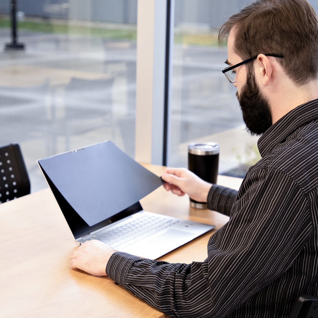StarTech.com Filtre de Confidentialité Tactile de 14" 16:10, Écran de Confidentialité/Filtre Antireflet, Protecteur d'Écran d'Ordinateur Portable avec Réduction de 51% de la Lumière Bleue, Rabattable
