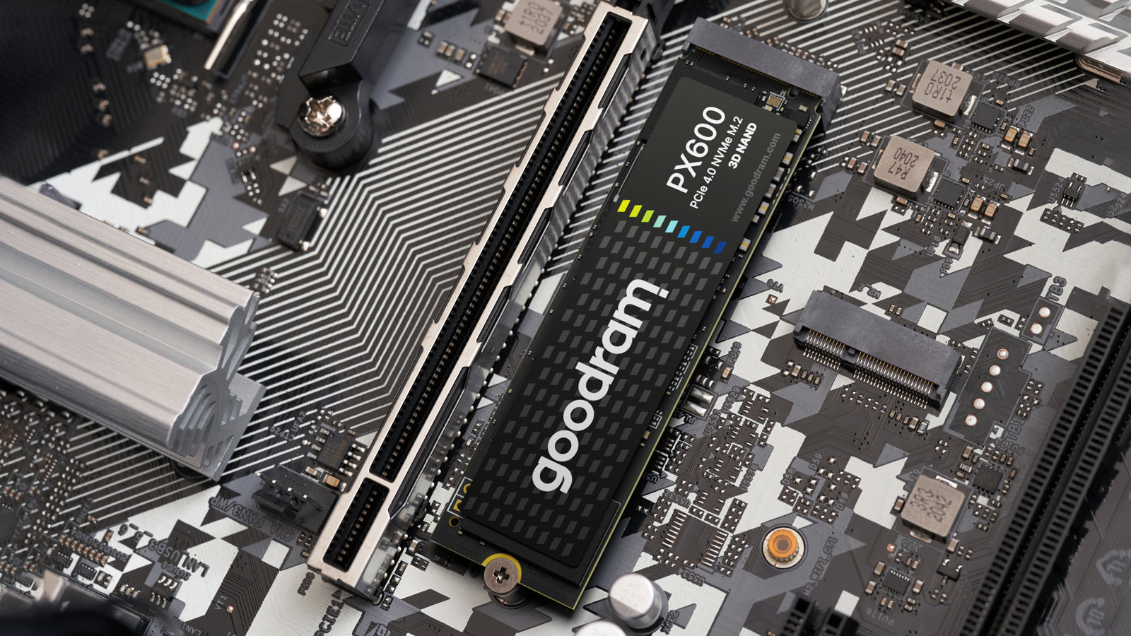 Goodram SSDPR-PX600-1K0-80 disque SSD 1 To M.2 PCI Express 4.0 NVMe 3D NAND