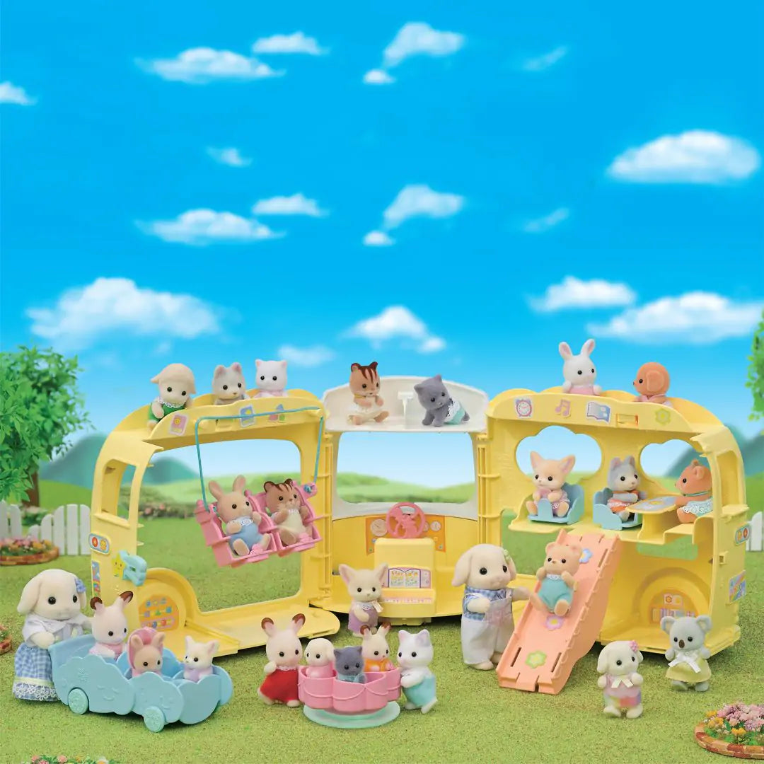 Sylvanian Families Le bus et sa cour de récréation