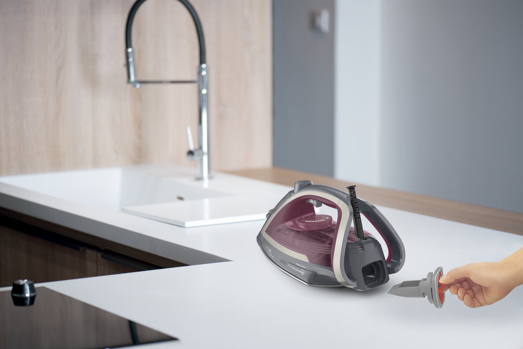 Tefal Ultragliss Anti-Calc Plus FV6840 Fer à vapeur 2800 W Violet, Argent - vue 5