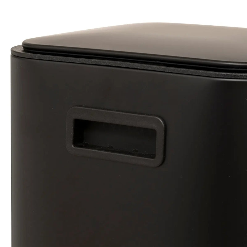 Poubelle à pédale carrée 30 L en métal noir 5Five Delta