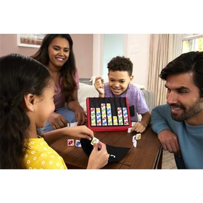 Mattel Games UNO Quatro Jeu de société de stratégie familial