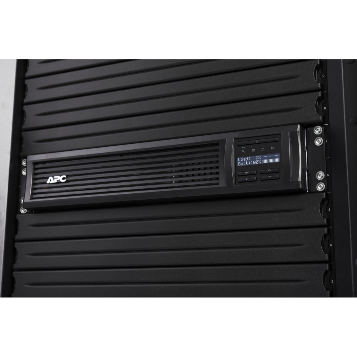 APC Smart-UPS SMT750RMI2UC Onduleur 750 VA, 4x C13, USB, Montable en Rack, SmartConnect