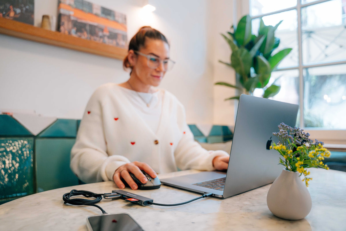 Verbatim Hub multiports USB-C Essentials, 7 ports HDMI 4K, USB-C PD, USB-A 3.2 Gen 1, Lecteurs SD/microSD