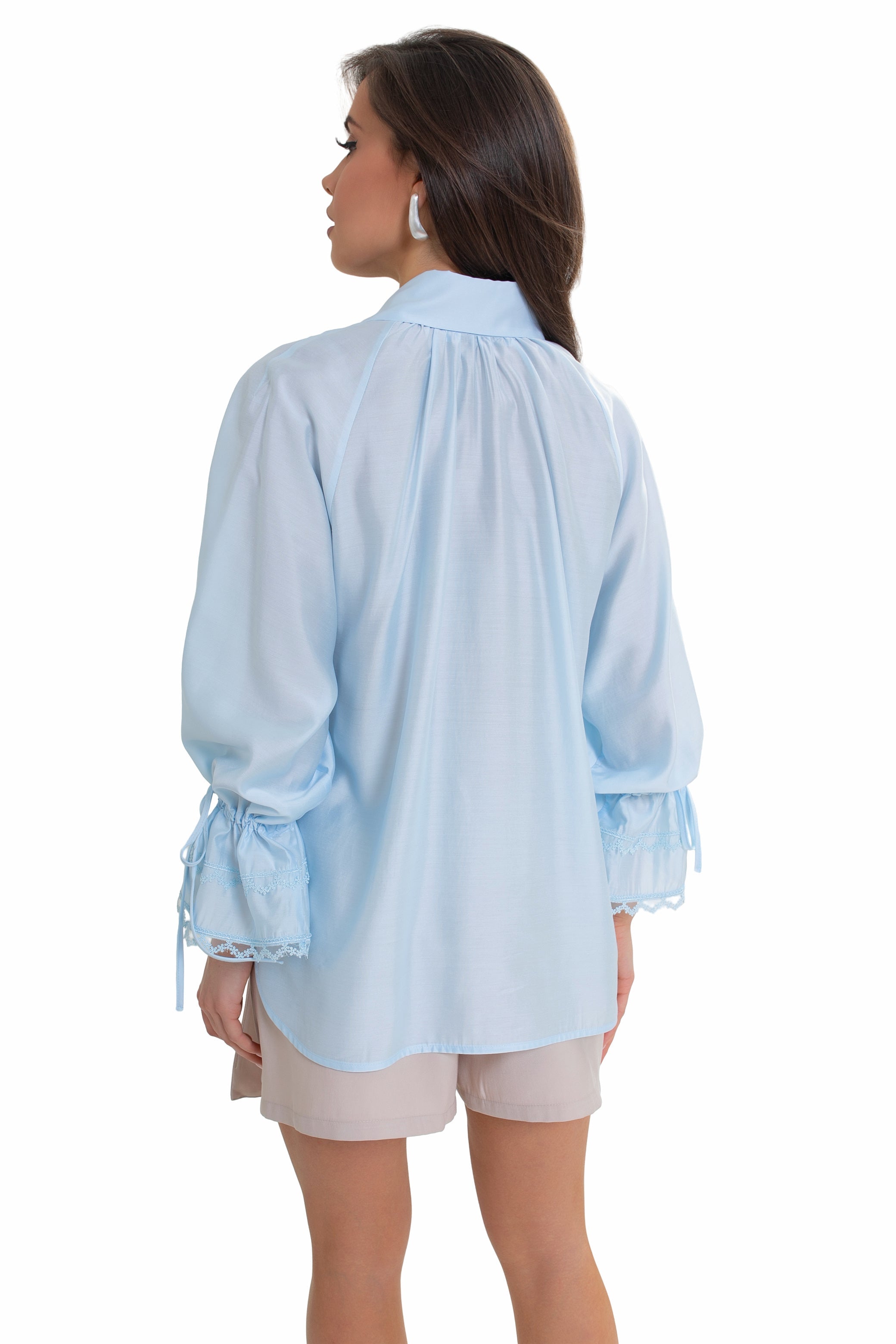 Chemise femme à manches raglan ornées de dentelle