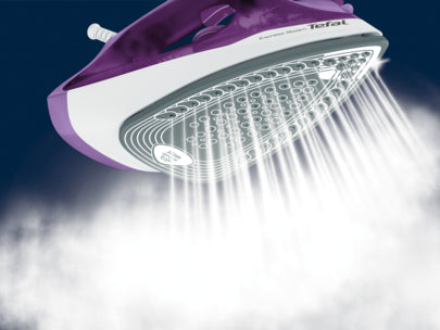 Tefal FV2836 Fer à Repasser à Sec ou à Vapeur, Semelle Céramique, 2400 W, Violet et Blanc