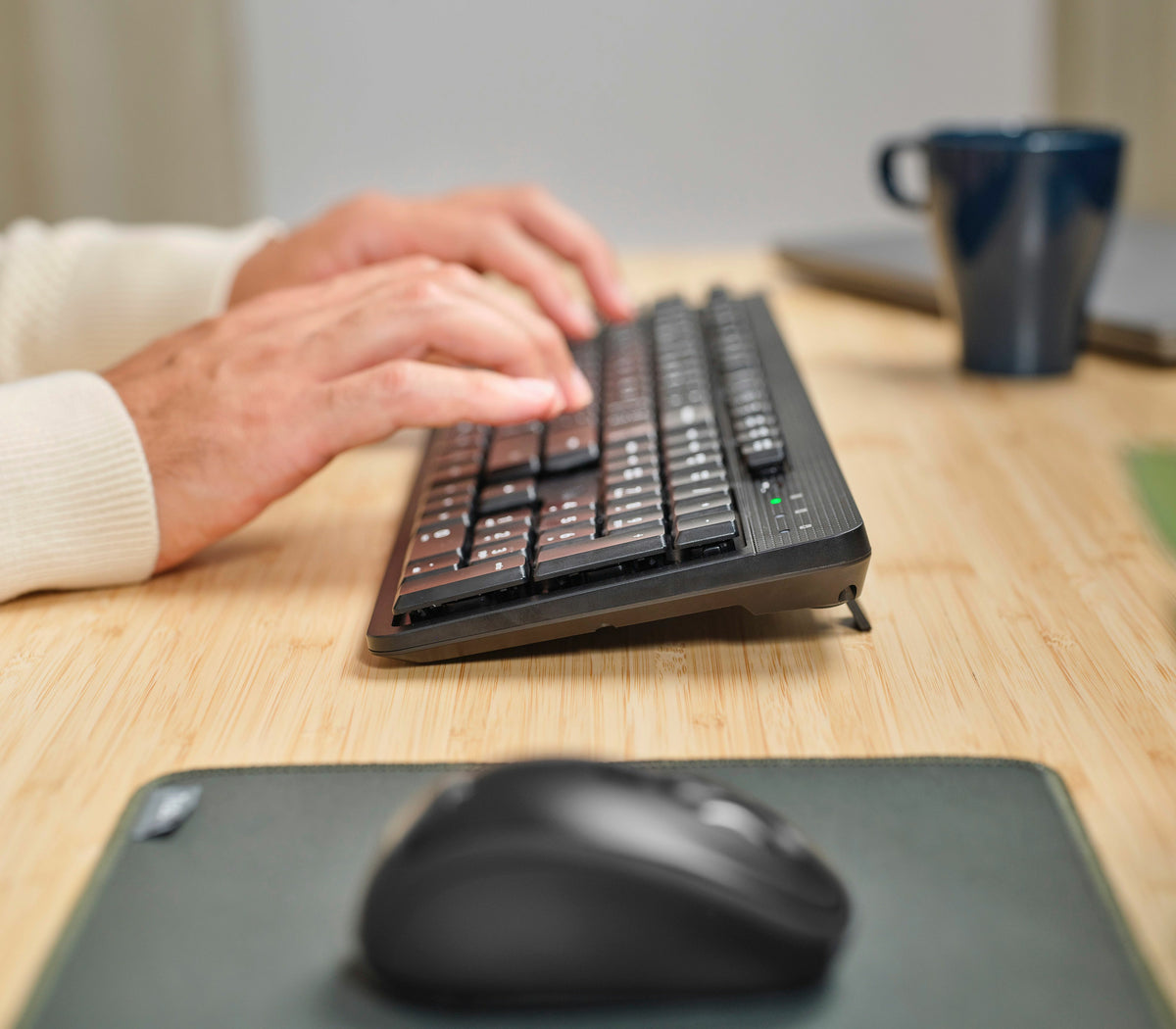 Trust Ody II Clavier de Bureau Sans Fil RF, QWERTY Nordique, Noir