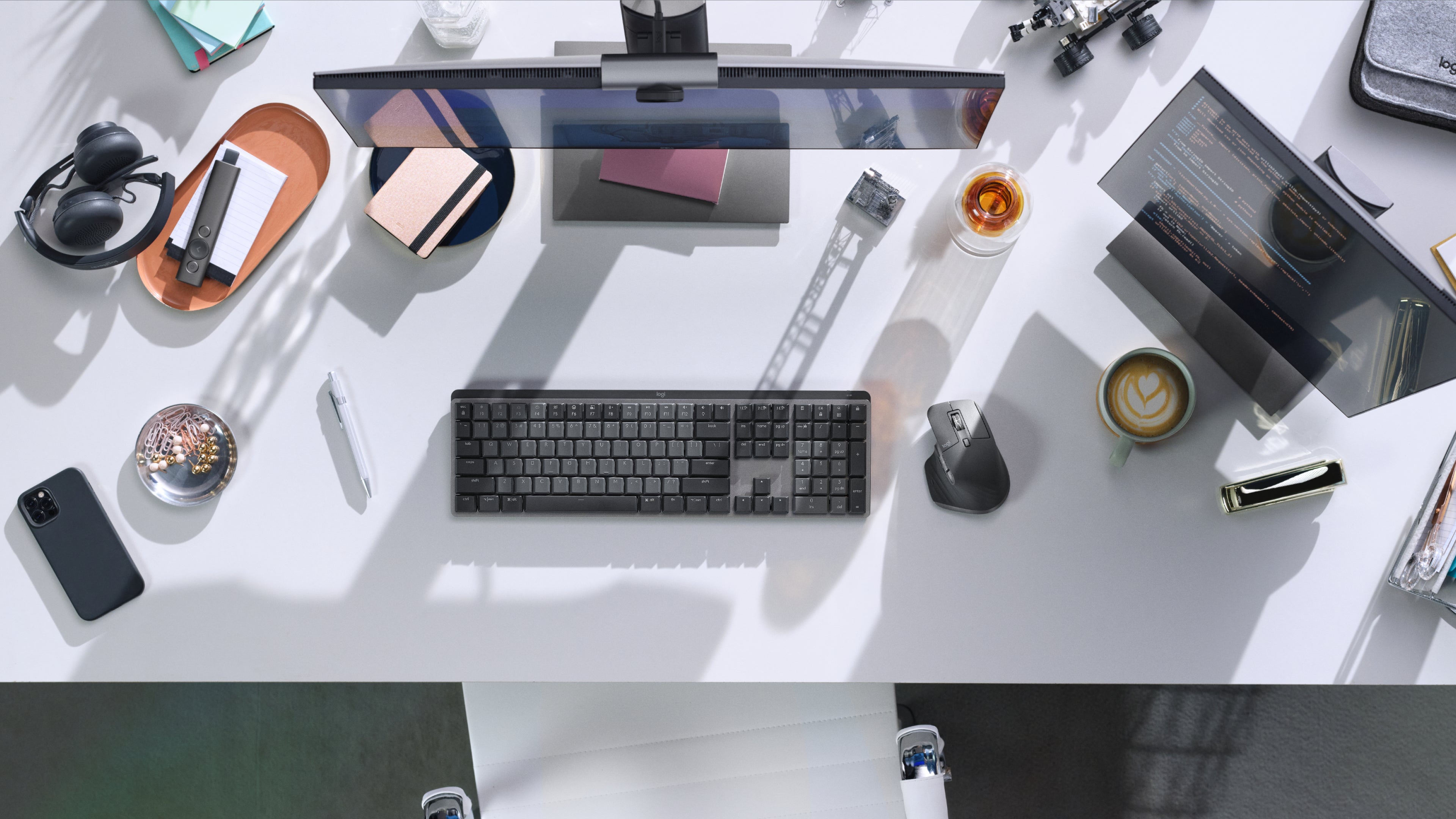 Logitech MX Master 3S, ratón inalámbrico de alto rendimiento con desplazamiento ultrarrápido, Ergo, 8000 DPI, seguimiento sobre cristal, clics discretos, Bluetooth, Windows, Linux y Chrome